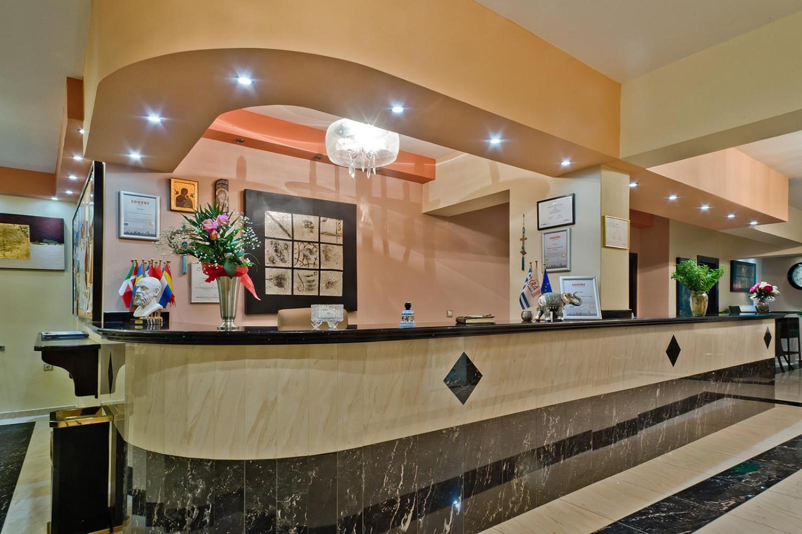 Socrates Hotel Apartments Kárpathos Eksteriør bilde